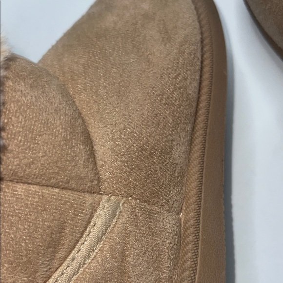 Cozy Tan Kids Boots with Bow - Picture 5 of 7